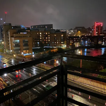 Apartment Lovely 2bed With Balcony! Leeds (West Yorkshire)